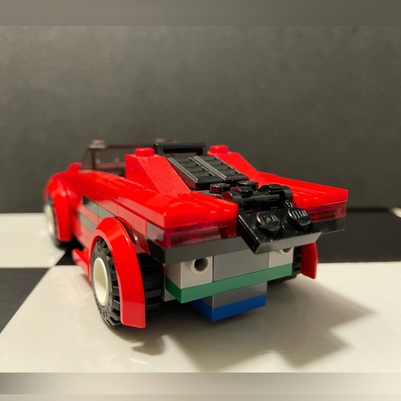 LEGO City:  High-speed Chase Getaway Car 6000 - Picture 3 of 5